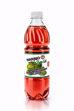 MARINO 与甜叶菊蓝莓/黑醋栗一起饮用